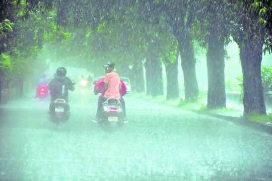 गुजरात की ओर गया सिस्टम, अब तेज बारिश नहीं