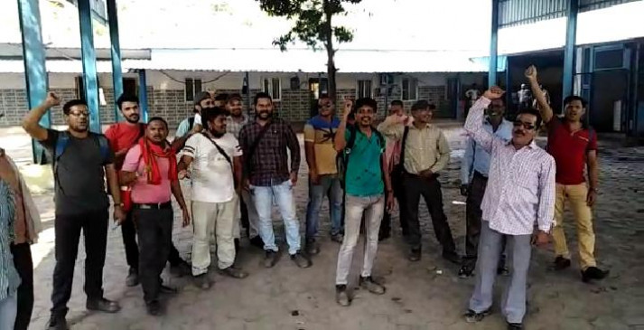 मुनाफे में 1 प्रश. के बजाए मोबाइल फोन देकर ठग रहा एनसीएल : आरोप