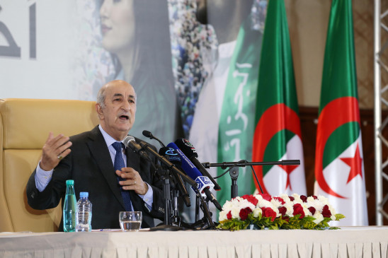 अल्जीरिया ने राजनयिक की पेरिस वापसी को लेकर पूर्ण सम्मान देने की मांग की
