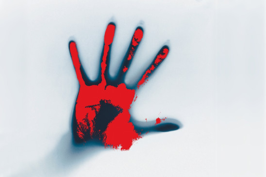 The wife, fed up with the care, slit the throat of the sick husband