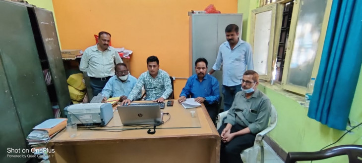 कृषि विपणन बोर्ड का उपयंत्री रमाशंकर अग्निहोत्री 35 हज़ार रुपए की रिश्वत लेते दबोचा गया कृषि विपणन बोर्ड का उपयंत्री रमाशंकर अग्निहोत्री 35 हज़ार रुपए की रिश्वत लेते दबोचा गया