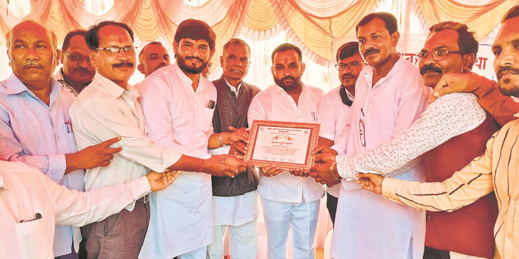 Balai Bhushan Award to MLA Raimulkar