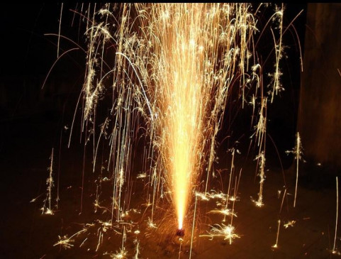 Ban on bursting of crackers between 10 pm and 6 pm Ban on bursting of crackers between 10 pm and 6 pm
