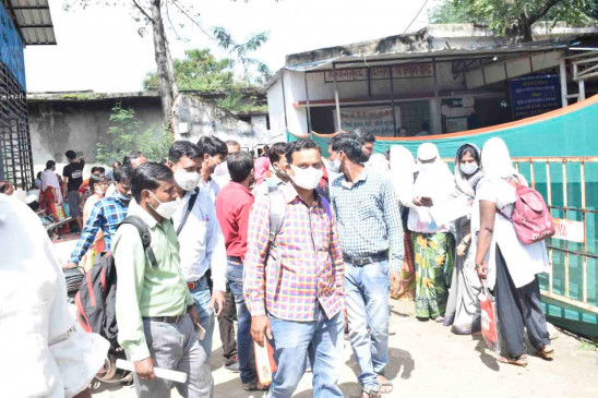 Crowd gathered for medical certificate, management could not make arrangements