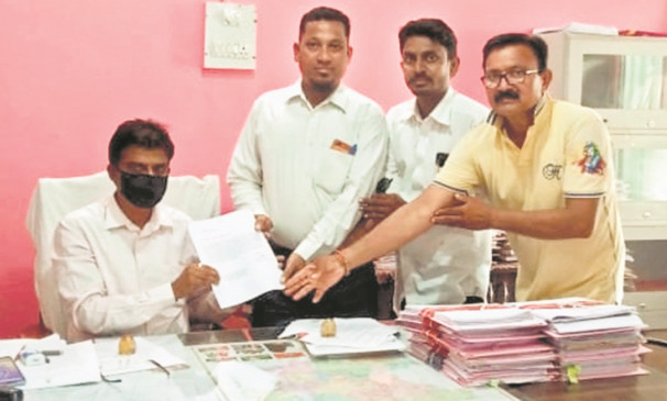 Demand for recruitment - The work of Chimur Municipal Council depends on the in-charges