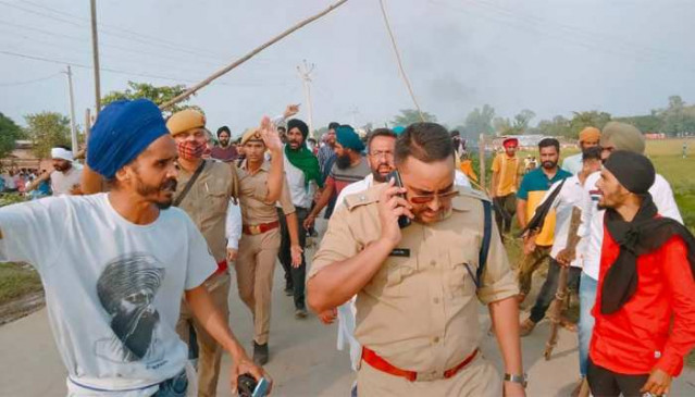 ‌Demanded immediate arrest of Union Minister Ajay Mishra Teni and son