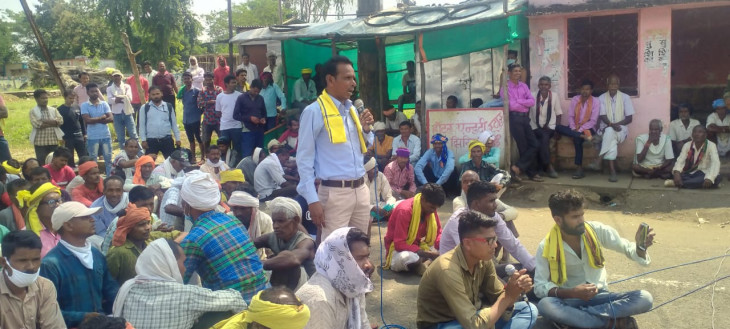 कार्रवाई न होने पर किया चकाजाम , पांच घंटे बाधित रहा यातायात , जांच के लिए गठित की गई टीम