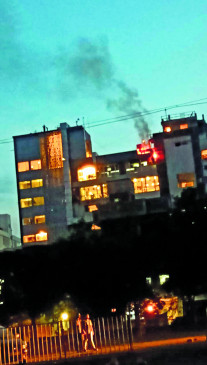 होटल अशोक की छत पर डीपी में लगी आग , वीडियो हुआ वायरल