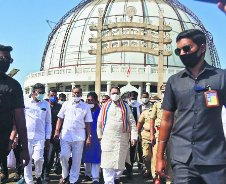 Preparation to prepare 1 lakh police quarters: Home Minister