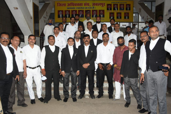 हाईकोर्ट और जिला अदालत में हड़ताल, वकीलों ने नहीं की पैरवी 