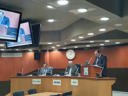 South Delhi Municipal Commissioner proposed the budget for the year 2022-23 South Delhi Municipal Commissioner proposed the budget for the year 2022-23
