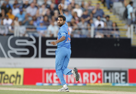 Dravid-Rohits support may change the fate of swing king Bhuvi Dravid-Rohits support may change the fate of swing king Bhuvi