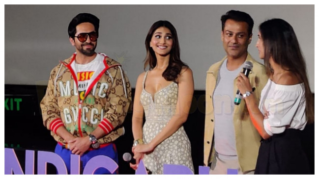 चंडीगढ़ करे आशिकी के ट्रेलर लॉन्च पर आयुष्मान ने की ग्रैंड एंट्री, कहा- शूटिंग के वक्त पुलिस का डर था चंडीगढ़ करे आशिकी के ट्रेलर लॉन्च पर आयुष्मान ने की ग्रैंड एंट्री, कहा- शूटिंग के वक्त पुलिस का डर था