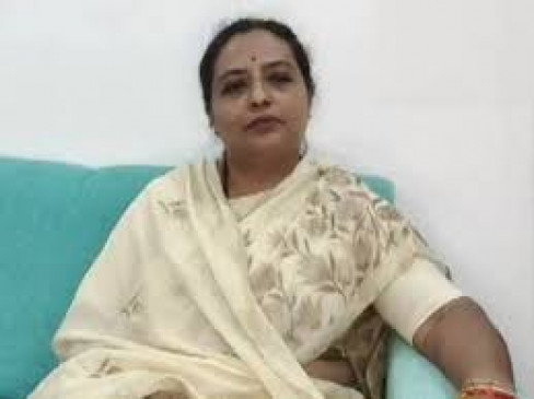 Fadnaviss behavior irresponsible - Yashomati Thakur