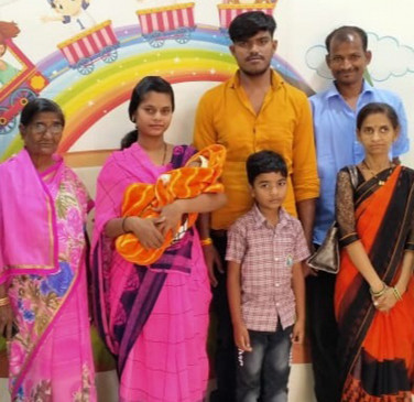 For the treatment of the child, the Manas daughter of Shankarbaba Papadkar had to mortgage the ornaments.