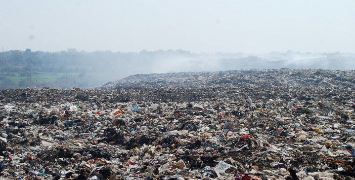 Garbage lying in the depot started smoldering again due to the negligence of the administration