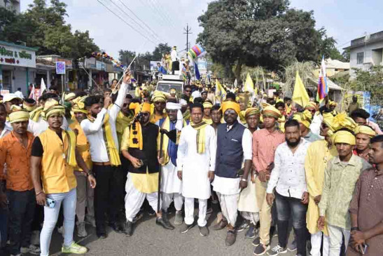 रैली निकालकर दशहरा मैदान में गरजे गोंडवाना नेता