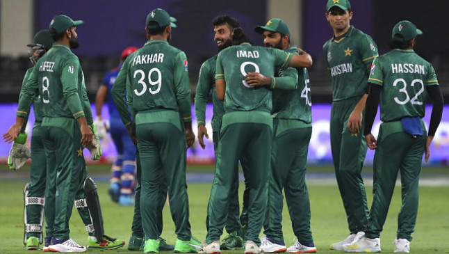 पाकिस्तान ने स्कॉटलैंड को हराकर दर्ज की लगातार पांचवी जीत, अब सेमीफाइनल में ऑस्ट्रेलिया से होगा मुकाबला