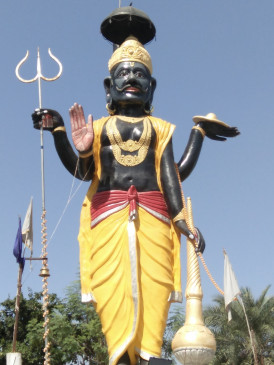 To please Shani Dev on Saturday, do these five measures, money related problems will be overcome