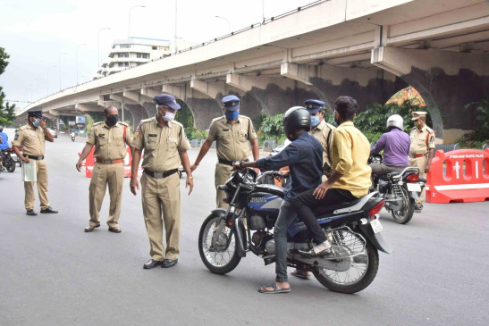 यातायात उल्लंघन के लिए एक शख्स पर 42 हजार रुपये का जुर्माना, आरोपी फरार
