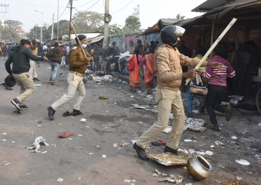 पटना भाजपा कार्यालय में लाठीचार्ज, 50 से अधिक घायल