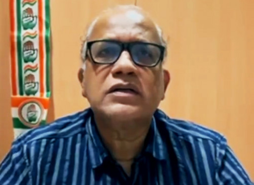 कांग्रेस के पूर्व मुख्यमंत्री दिगंबर कामत  ने कहा बंगाल की राजनीतिक पार्टियों को फुटबॉल की तरह हराएगा गोवा