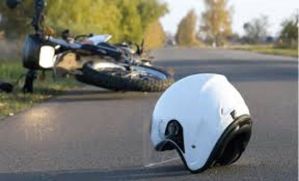 Car-two-wheeler collision, two-wheeler driver dies