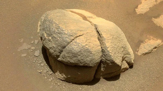 Ajab Gajab | Surprising sight seen on Mars | Scientists are also surprised to see the picture | मंगल ग्रह पर दिखा हैरान कर देने वाला नजारा, तस्वीर देख वैज्ञानिक भी आश्चर्यचकित