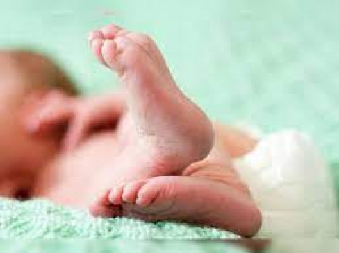 11 arrested for selling four-month-old girl