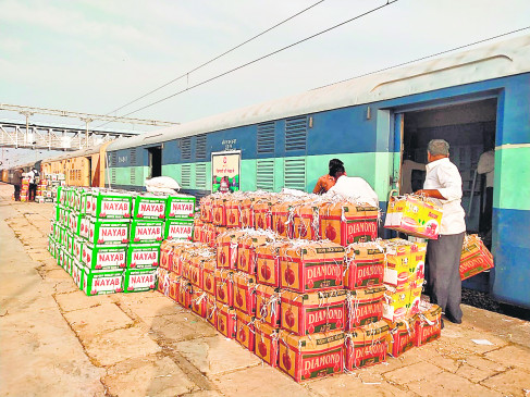 242 tons of goods sent by Kisan Rail to Sankrail