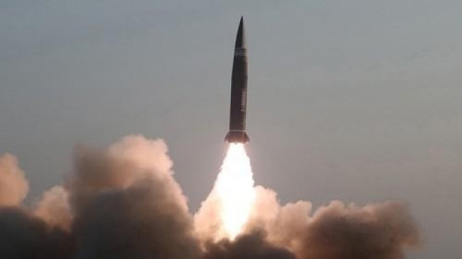 उत्तर कोरिया ने पूर्वी सागर की ओर फिर दागी बैलिस्टिक मिसाइल