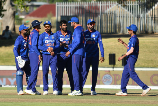 Team India needs to find out which spinners will get them wickets: Harbhajan