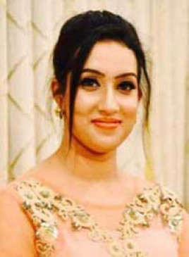 Award for Theater to Priyanka Shakti Thakur of Nagpur