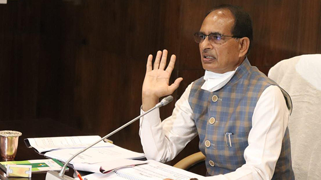 कोरोना के बढ़ते आंकड़ों के बीच मध्यप्रदेश में नई और सख्त गाइडलाइन जारी, स्कूलों से लेकर बाजारों तक के लिए ये हैं नए नियम कोरोना के बढ़ते आंकड़ों के बीच मध्यप्रदेश में नई और सख्त गाइडलाइन जारी, स्कूलों से लेकर बाजारों तक के लिए ये हैं नए नियम