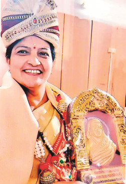 डॉ. रत्ना चौधरी को सावित्रीबाई फुले राष्ट्रीय पुरस्कार से नवाजा