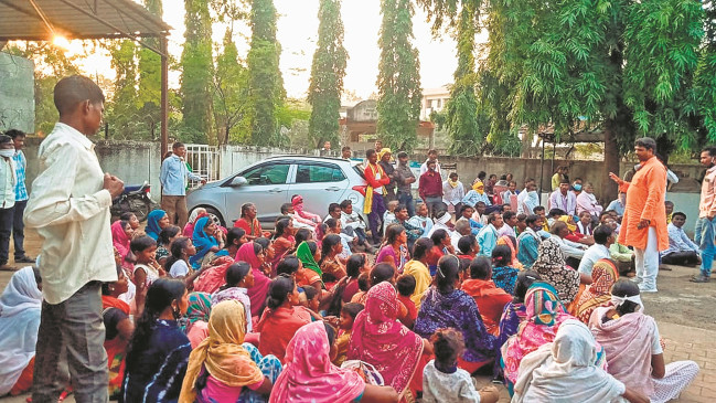Forest department officials, employees beat up tribal youths