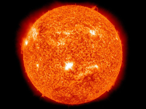 वैज्ञानिकों का दंग कर देने वाला खुलासा, सूर्य का अस्तित्व होगा खत्म, पृथ्वी पर छाएगा अंधेरा