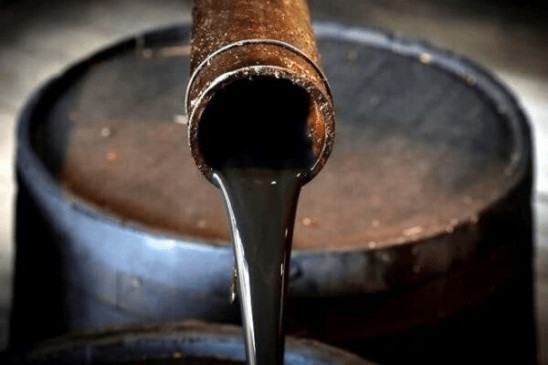 अमेरिकी तेल भंडार में बढोतरी की खबर से कच्चे तेल के दाम में नरमी