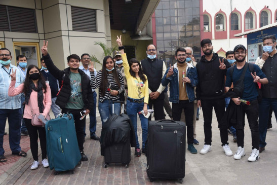 असम के 6 छात्र यूक्रेन से भारत लाए गए