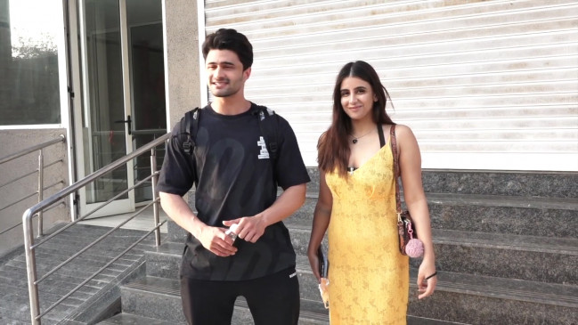 वैलेंटाइन डे पर नजर आएं बिग बॉस 15 के लवबर्डस माइशा और ईशान वैलेंटाइन डे पर नजर आएं बिग बॉस 15 के लवबर्डस माइशा और ईशान