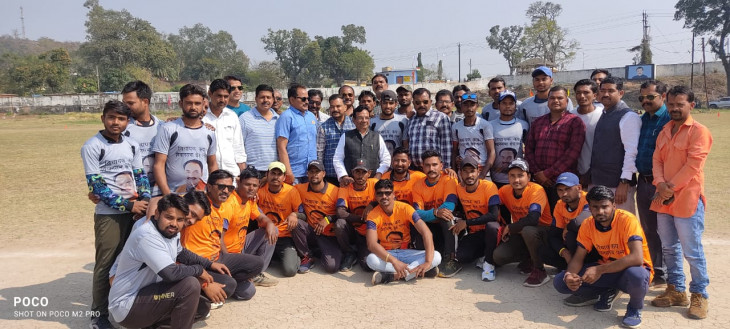 विधायक कप क्रिकेट टूर्नामेण्ट में बृजपुर को हराकर धरमपुर फाईनल में