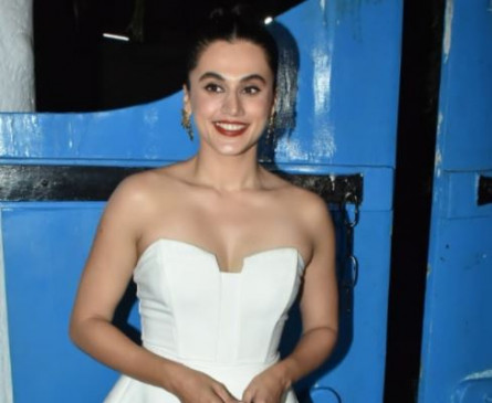 फिल्म की रैप अप पार्टी में दिखा तापसी पन्नू का हॉट अवतार