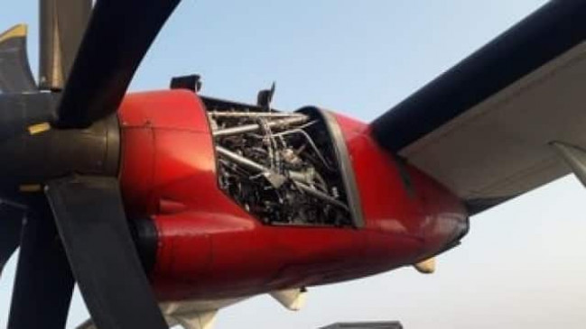 मुंबई से गुजरात जा रहे विमान का हिस्सा गिरा, भुज में हुई सुरक्षित लैंडिंग  