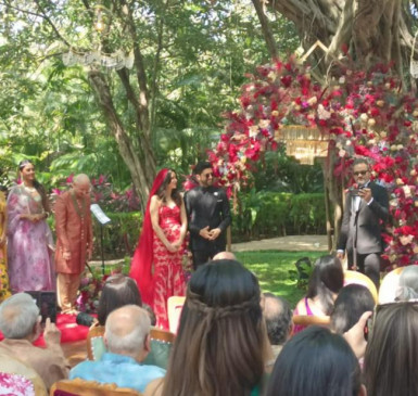 फरहान-शिबानी की अतरंगी शादी से तस्वीरें आईं सामने, नहीं हुआ निकाह और ना ही लिए फेरें
