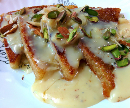 मीठे में ट्राई करें शाही टुकड़ा, यहां देखें रिसिपी मीठे में ट्राई करें शाही टुकड़ा, यहां देखें रिसिपी