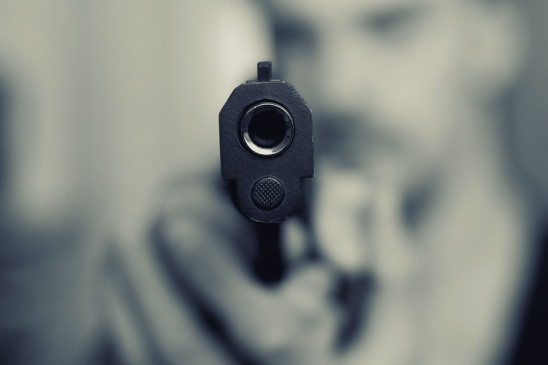 हैदराबाद के पास रिएल एस्टेट कारोबारी की गोली मारकर हत्या