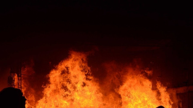फार्महाउस में भीषण आग लगने से तीन लोगों की जलकर मौत