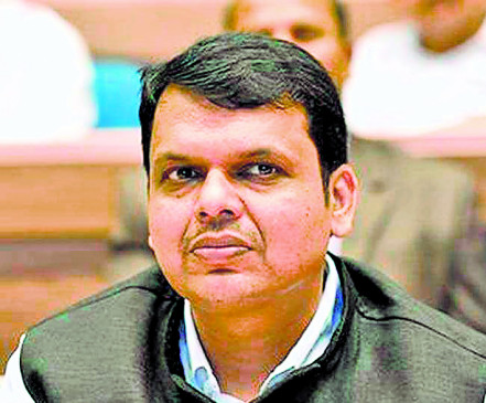 Police notice to Fadnavis, will have to go to police station