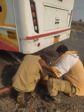 13 passengers of the bus engulfed in flames narrowly escaped 13 passengers of the bus engulfed in flames narrowly escaped