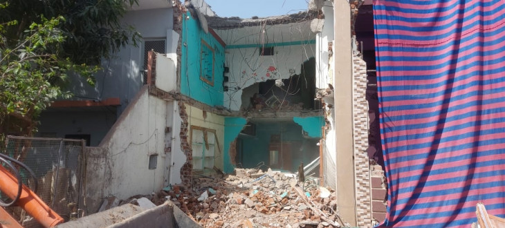 Bulldozer ran at Ratlam residence of the mastermind of the bomb blasts in Jaipur